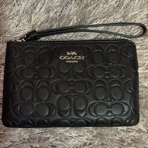 🔥SALE🔥Coach Corner Zip Wristlet In Signature Leather